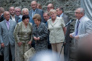 Открытие барельефа Бориса Ельцина в Таллине