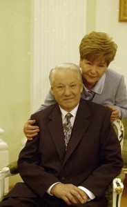 Президент РФ Борис Ельцин и супруга президента РФ Наина Ельцина в Кремле