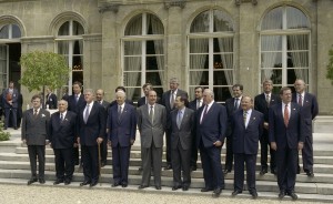 Саммит НАТО-Россия. Главы государств и правительств стран участников НАТО после подписания Основополагающего акта о взаимных отношениях, сотрудничестве и безопасности между Россией и НАТО