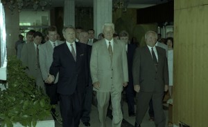 Встреча президента РФ Бориса Ельцина с губернатором Самарской области К.А. Титовым