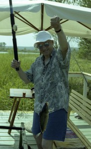 Президент РФ Борис Ельцин на отдыхе. Супруга президента РФ Наина Ельцина на рыбалке