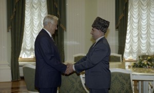 Встреча президента РФ Бориса Ельцина с президентом Чечни Асланом Масхадовым