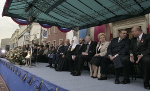 Президент РФ Борис Ельцин на праздновании 850-летия г. Москвы на Тверской улице