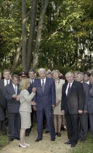 Поездка президента РФ Бориса Ельцина в Орловскую область. Посещение усадьбы И.С. Тургенева и встреча с музейными работниками России в Государственном музее-заповеднике И.С. Тургенева Спасское-Лутовиново