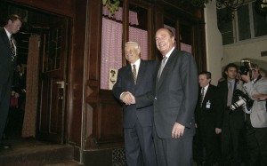 Пребывание президента РФ Бориса Ельцина в г. Страсбурге. Неофициальная встреча с президентом Франции Жаком Шираком в узком составе в ресторане «Ше Ивон»
