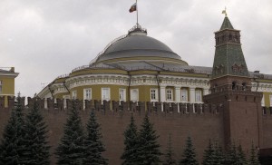 Купол здания Сената с президентским штандартом