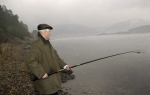 Пребывание президента РФ Бориса Ельцина в Красноярске. Президент РФ Борис Ельцин на берегу Енисея