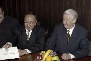 Президент РФ Борис Ельцин во время посещения Российского кардиологического научно-производственного комплекса