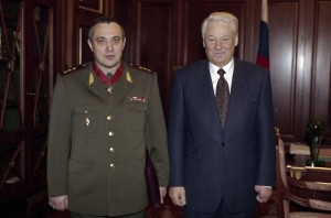 Встреча президента РФ Бориса Ельцина с начальником Генерального штаба Вооруженных сил РФ А.В. Квашниным и присвоение ему звания генерала армии