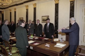 Президент РФ Борис Ельцин во время заседания Совета Безопасности РФ