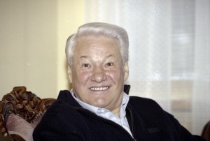 Президент РФ Борис Ельцин во время встречи с председателем Правительства РФ В.С. Черномырдиным