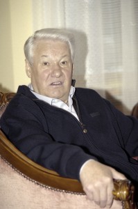 Президент РФ Борис Ельцин во время встречи с председателем Правительства РФ В.С. Черномырдиным