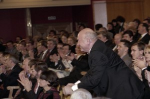 Супруга президента РФ Наина Ельцина во время открытия театра «Новая опера»