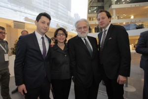 Церемония открытия Ельцин Центра в Екатеринбурге. Ник Аппельбаум (слева), Ральф Аппельбаум с супругой (в центре), Леонид Ханин (справа)