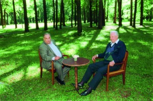 Эльдар Рязанов и Борис Ельцин на съемках фильма «День в семье президента», 1993 год