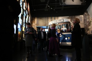 Пресс-тур для Клуба главных редакторов. Зал музея Бориса Ельцина «День первый. "Мы ждем перемен"»