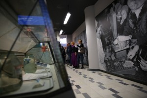 Пресс-тур для Клуба главных редакторов. Зал музея Бориса Ельцина «День третий. Непопулярные меры».