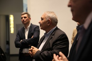 Виталий Мелик-Карамов (в центре)