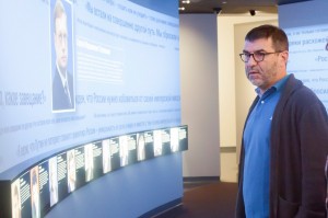 Евгений Гришковец накануне Дня Конституции в Ельцин Центре в Екатеринбурге