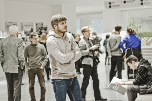 Денис Корнеевский на открытии фотовыставки «Танки не взяли Вильнюс»