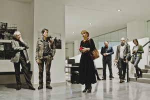 Людмила Телень на открытии фотовыставки «Танки не взяли Вильнюс»