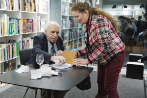 Евгений Рейн в магазине «Пиотровский»