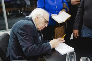 Евгений Рейн в магазине «Пиотровский»