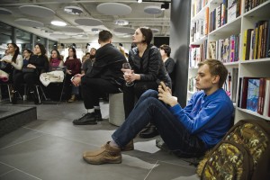 Юрий Сапрыкин в Ельцин Центре с лекцией «Как научить друг друга всему?»