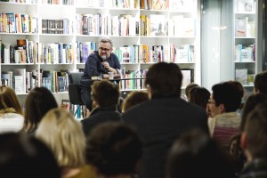 Юрий Сапрыкин в Ельцин Центре с лекцией «Как научить друг друга всему?»