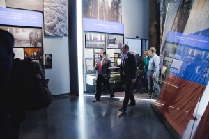 Экскурсия Сергея Шахрая по Музею Бориса Ельцина