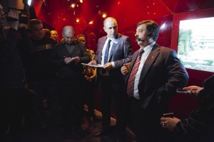 Экскурсия Сергея Шахрая по Музею Бориса Ельцина