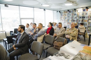 На круглом столе «Разные войны»