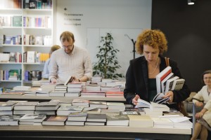 На круглом столе «Разные войны»