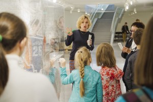 Экскурсию по Арт-галерее провела Илона Сухнева (Генеральное консульство Германии)