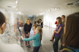 Экскурсию по Арт-галерее провела Илона Сухнева (Генеральное консульство Германии)