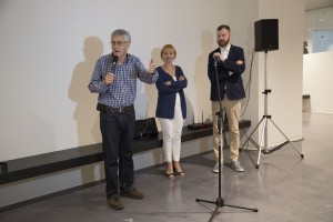 Открытие выставки карикатур в Ельцин Центре. Леонид Гозман, Людмила Телень и Илья Шипиловских