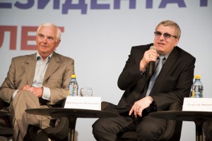 Виктор Илюшин, Валентин Мамакин. Дискуссия на тему «Становление института президентства в России: как это было»