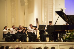 За роялем - Николай Медведев