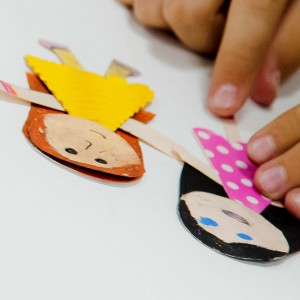 программа на июль. 16-День счастливого человека. Делаем веселые картинки из цветной бумаги.jpg