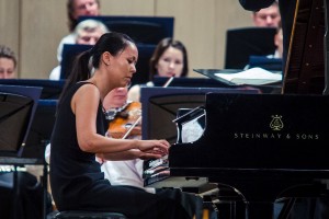 Пианистка Жибек Кожахметова, участник конкурса Лотар-Шевченко