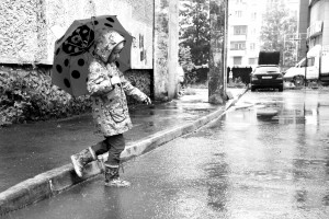 Шаг за шагом, размышляя. Участник фотокросса Юлия Бут. Тема: «Перпендикулярно идущий»