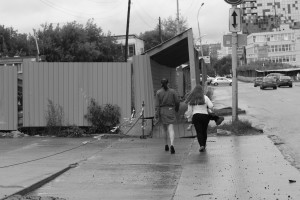 Улица Шейнкмана. Участник фотокросса Юлия Пионтек. Тема: «Перпендикулярно идущий»