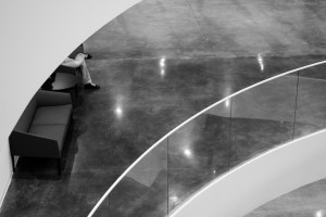 Интрига. Участник фотокросса «Морковки Бразерс». Тема: «За кулисами Ельцин Центра»