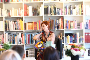 Презентация поэтического сборника Юлии Крутеевой «Жизнь как поэзия»