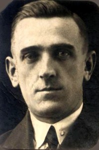 Андрей Павлович Збыковский. Расстрелян 8 декабря 1937 года в Свердловске.  Табличка «Последнего адреса» установлена в Екатеринбурге на доме № 9 по улице Гоголя