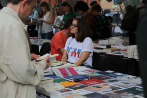 Книжные ряды. Фестиваль «Остров 1991» – в Москве