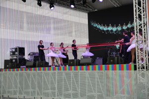 «Лебединое озеро. Время, вперед!». Фестиваль «Остров 1991» – в Москве