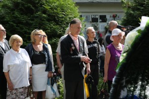 Возложение венков к памятникам погибшим в августе 1991