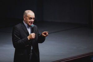 Гарри Бардин в Ельцин Центре. «Гадкий утенок»