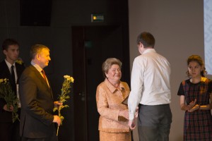 Наина Ельцина вручает именные стипендии студентам УрФУ